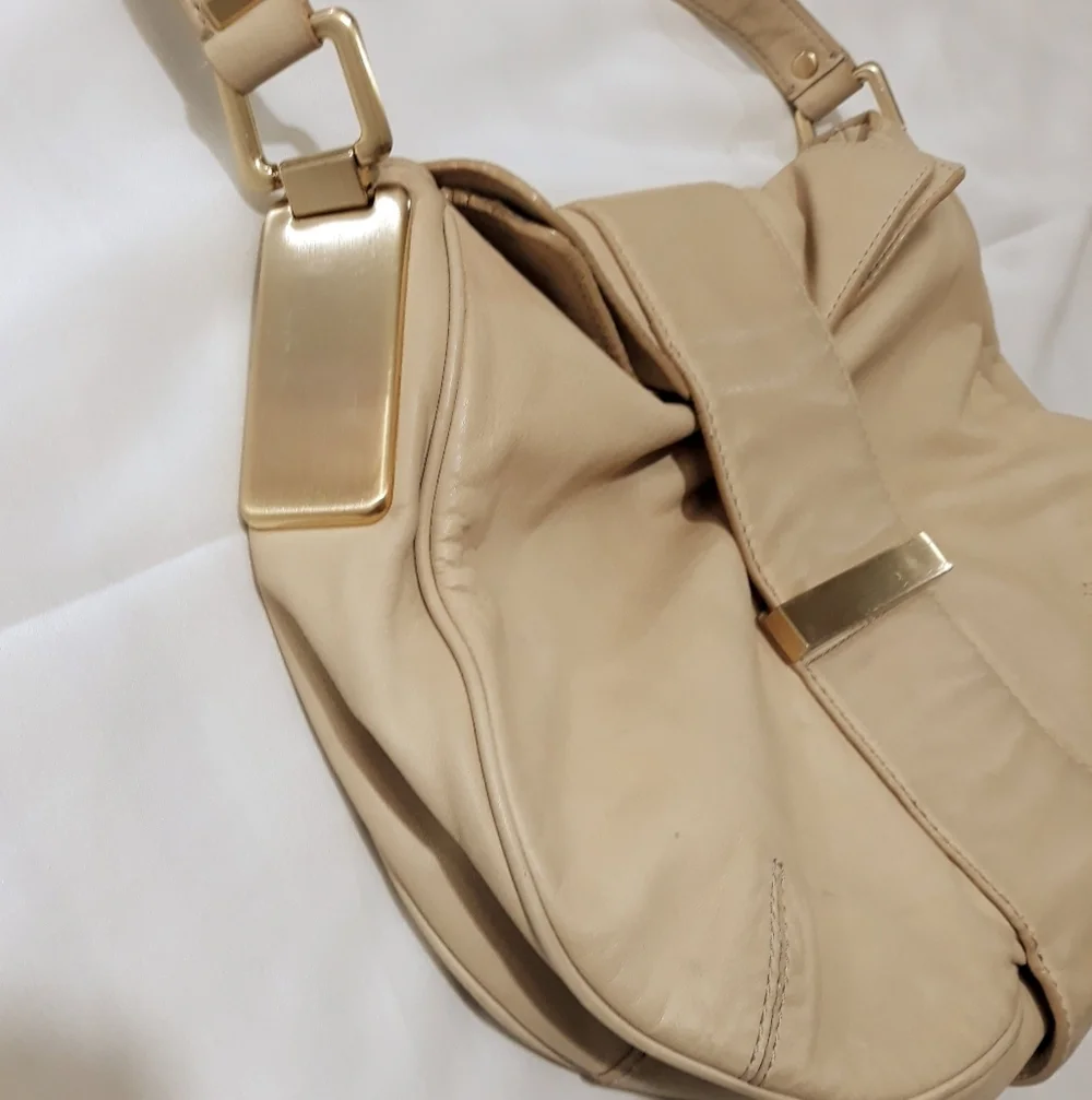 Vintage Banana Republic Cow Leather Bag Cream Women's Shoulder Bag Snap Closure